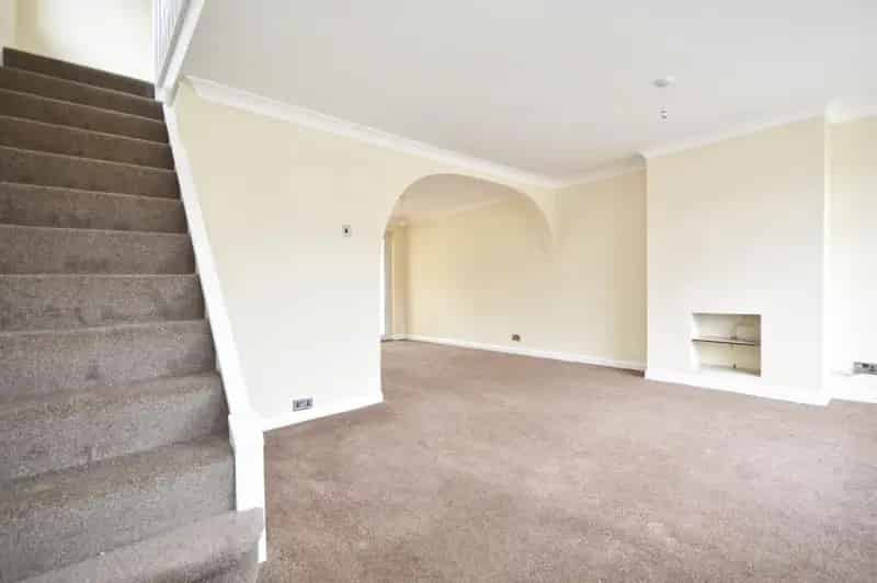 3 Bedroom Semi-Detached House for Families