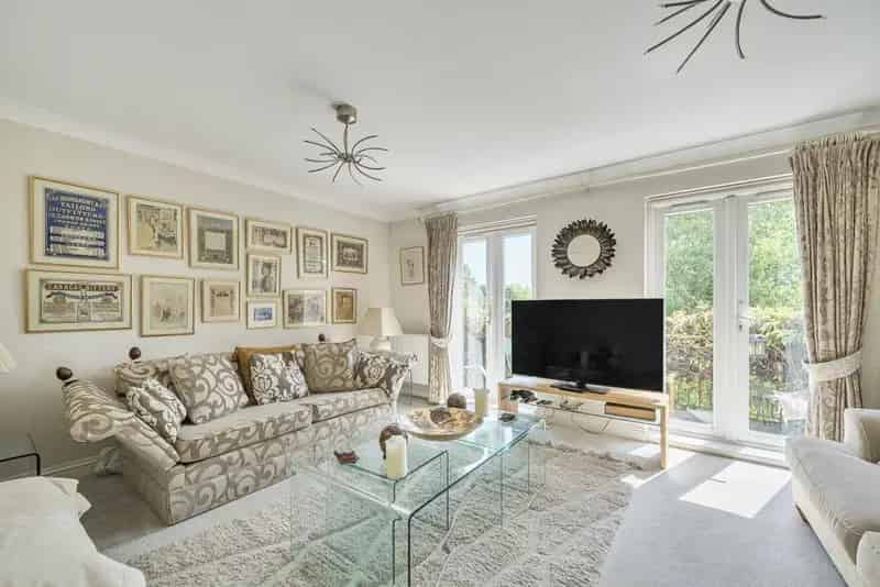 Elegant Four Bedroom Home Brook Village Roof Terrace Garden Park Views