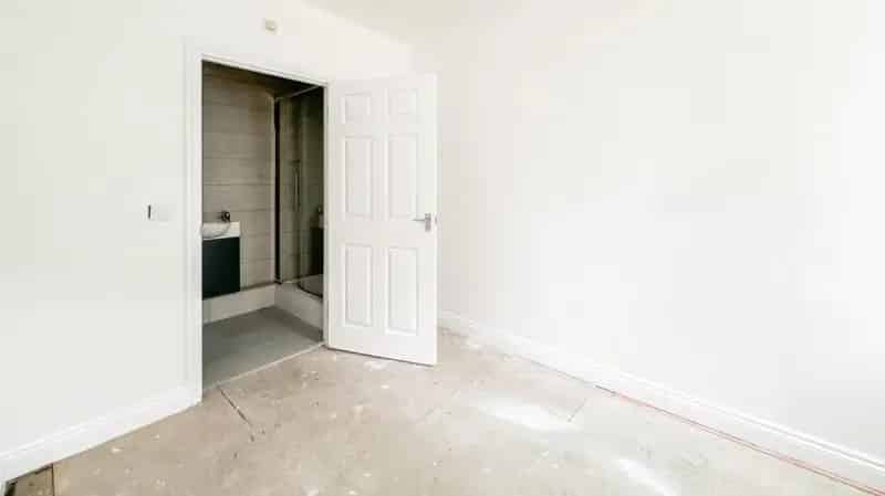 4 Bed Flat for Sale - Excellent Investment Opportunity