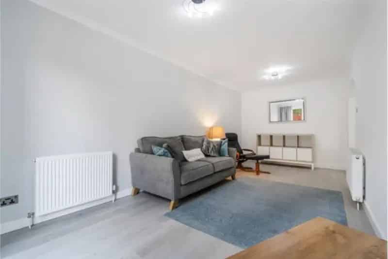 3 Bed Semi-Detached House Skelmorlie 2 Reception Rooms Parking