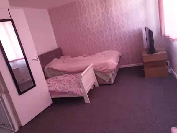 2 Bed Maisonette Near Beach Top Floor Nice Views
