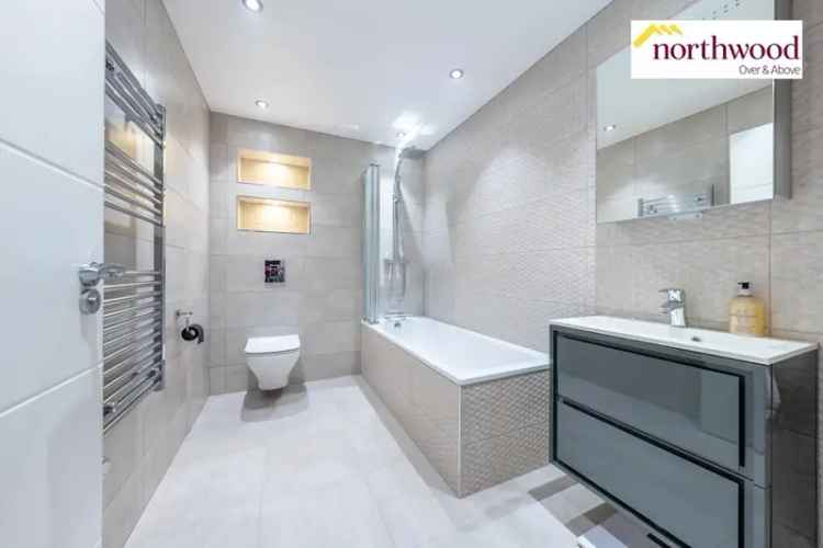 2 Bed 2 Bath Apartment Near Watford Junction