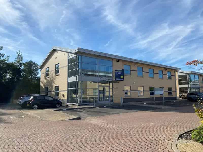 6164 sq ft Modern Office Building Birmingham Business Park