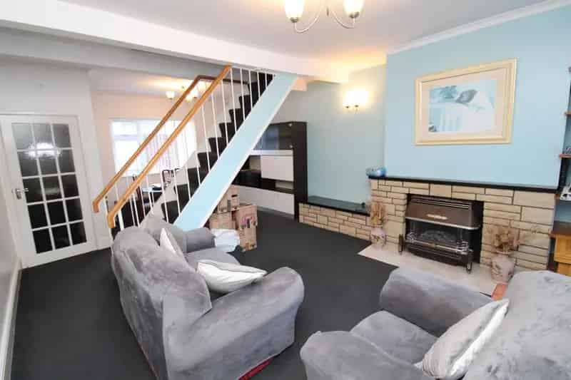 2 Bedroom End of Terrace House for Sale