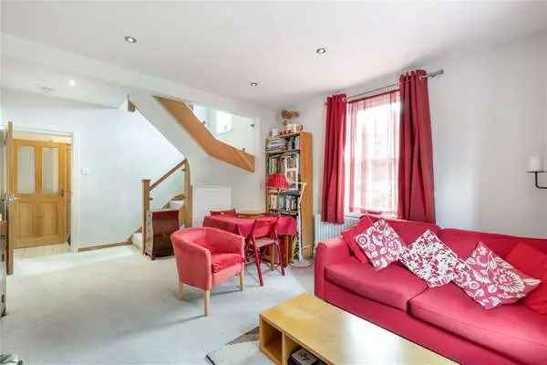 Charming 3-Bedroom End Terrace House with Wrap-Around Gardens