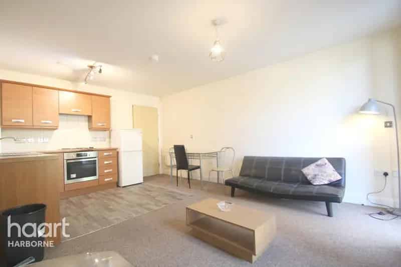 2 Bedroom Apartment for Rent Park Central