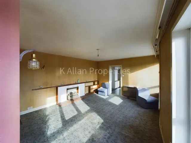 2 bedroom flat  for sale