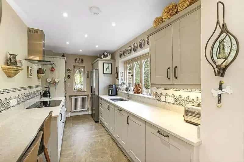 4 Bed House for Sale in Test Valley