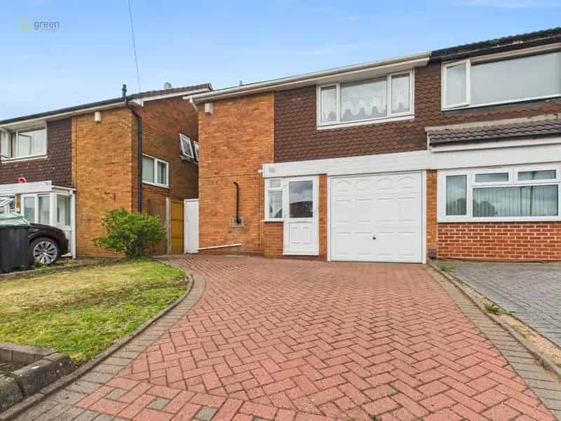 3 Bedroom Semi-Detached House For Sale