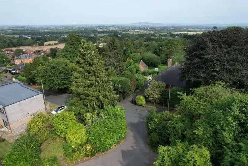 2 Bed Flat for Sale in Malvern Wells with Panoramic Views