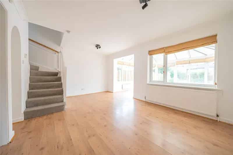 Three Bedroom Detached House in Thorner