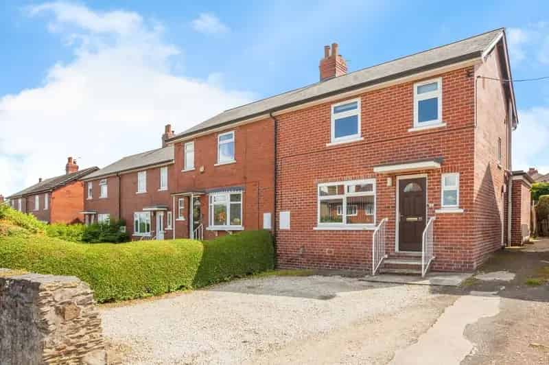 3 bedroom Semi Detached House for sale, Wrenthorpe, West Yorkshire, WF2