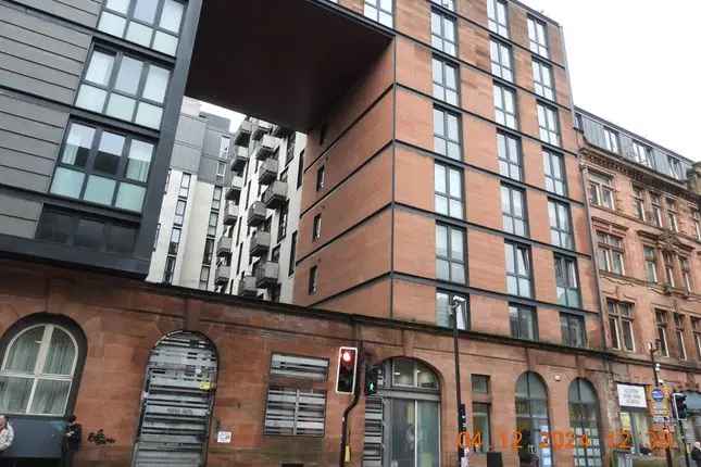 Flat to rent in Oswald Street, Glasgow G1