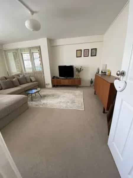 Ground Floor Flat New Kitchen and Bathroom