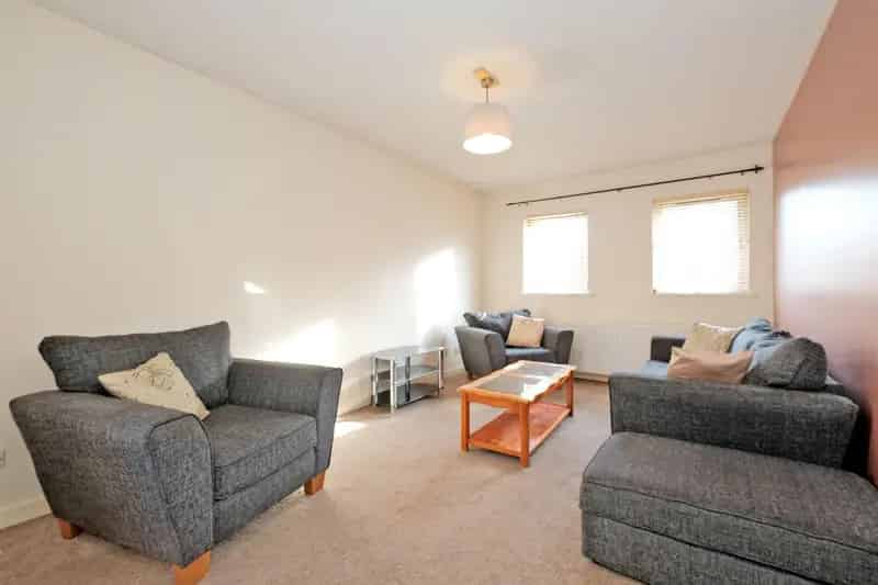 One Bedroom Flat near Aberdeen University - Residents Parking
