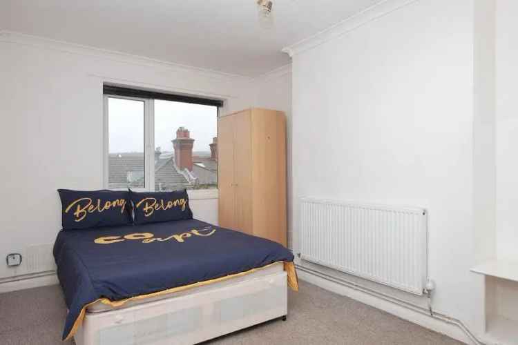3 Bedroom Flat Near City Centre Bills Included