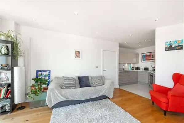 Two Bedroom Apartment in Haggerston, London