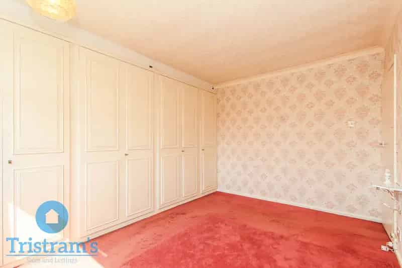3 Bedroom Detached House to Rent