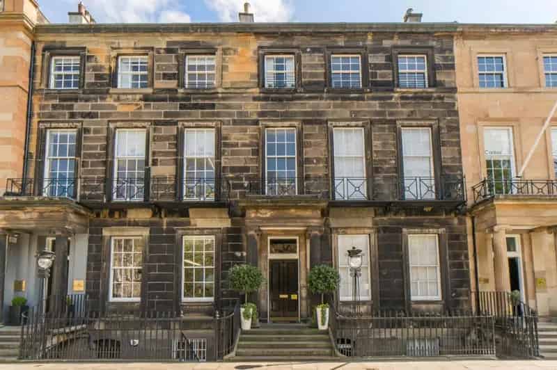 Stylish 1-Bedroom Flat in Edinburgh's West End
