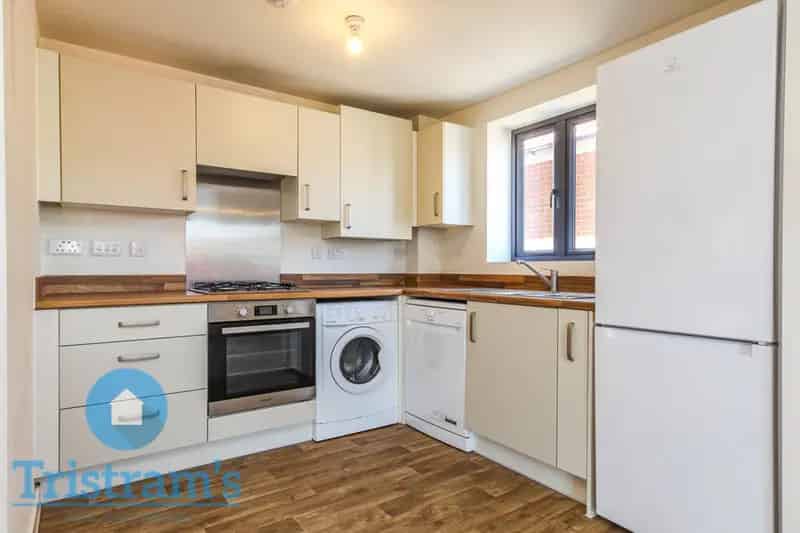 2 Bedroom Apartment House to Rent Ground Floor
