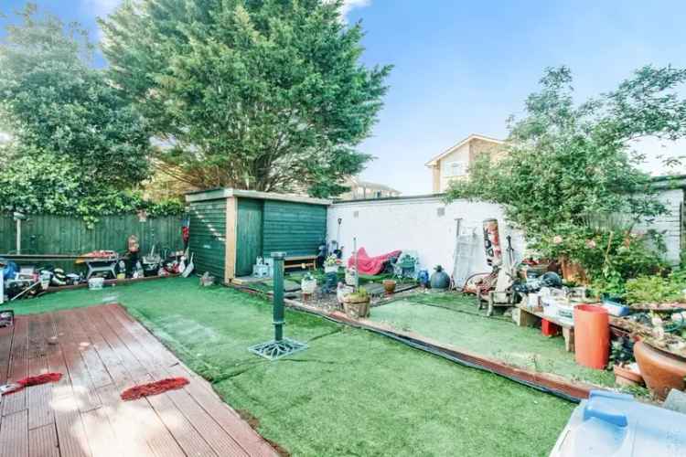 Three Bedroom Chalet Bungalow in Lancing Near Brighton