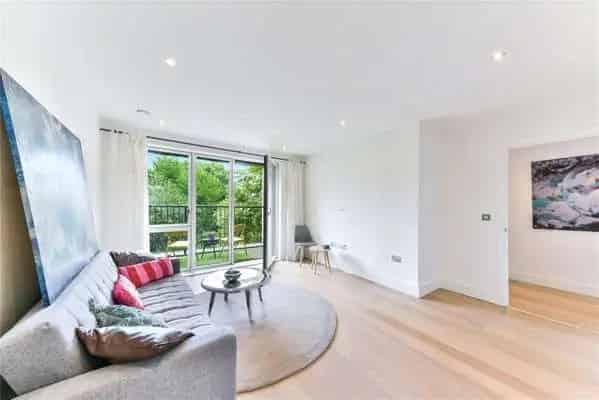 Chestnut Apartments London E3 2ZN Modern Apartment for Sale