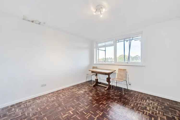 Spacious Ealing Flat Near Ealing Broadway