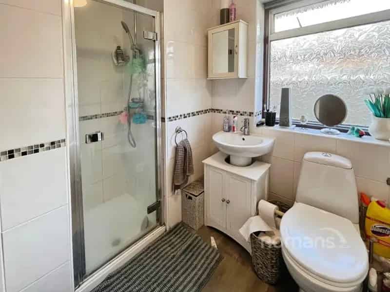 3 Bedroom Detached Bungalow for Sale Basingstoke Buckskin