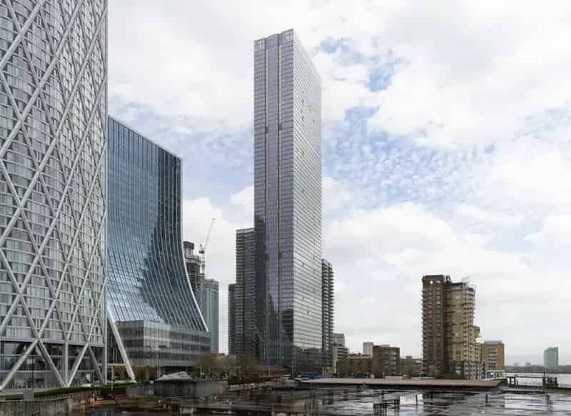 Landmark Pinnacle Canary Wharf Luxury Apartment 2 Bed 2 Bath