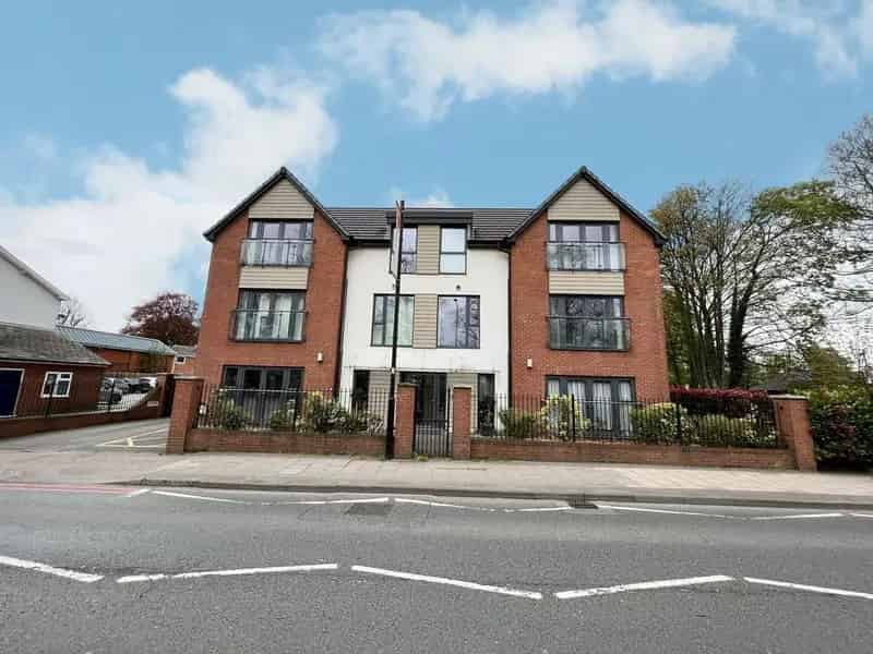 2 Bedroom Apartment for Sale in Shirley