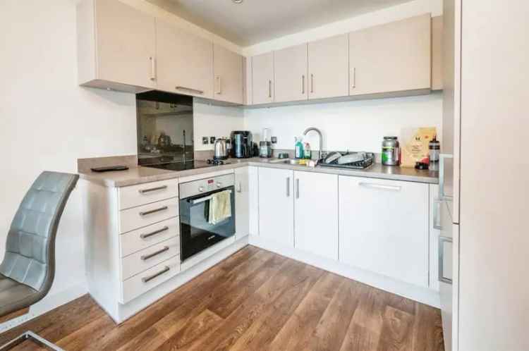 Stunning 2-Bed 2-Bath Apartment with Secure Parking Birmingham City Centre