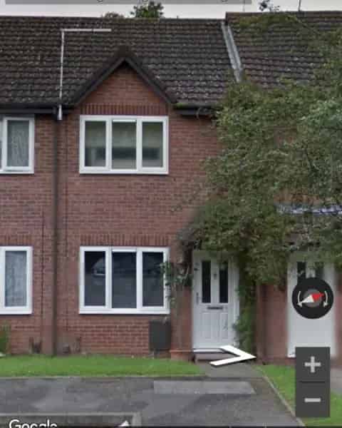 2 Bed House Near Schools Shops and Transport Links