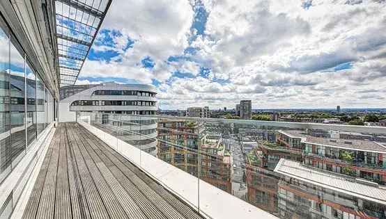 4 Bedroom Apartment in London with Breathtaking Views