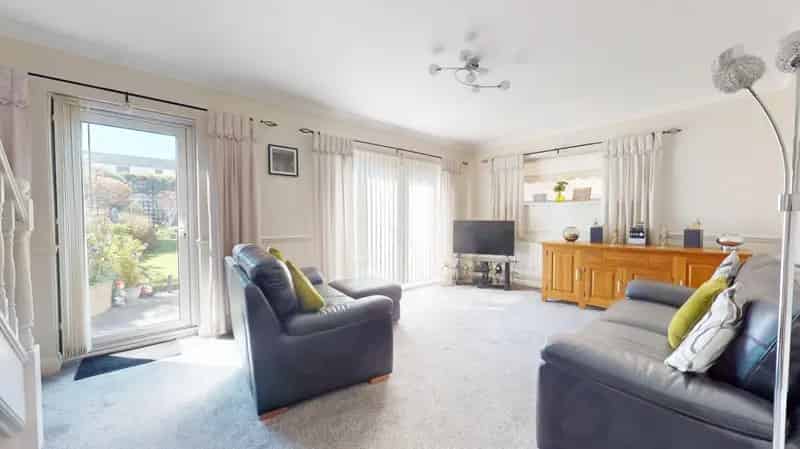 3 Bedroom House For Sale 1120 SQ FT