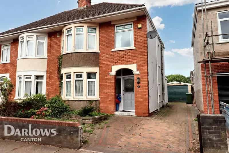 3 Bedroom Semi-Detached House for Sale