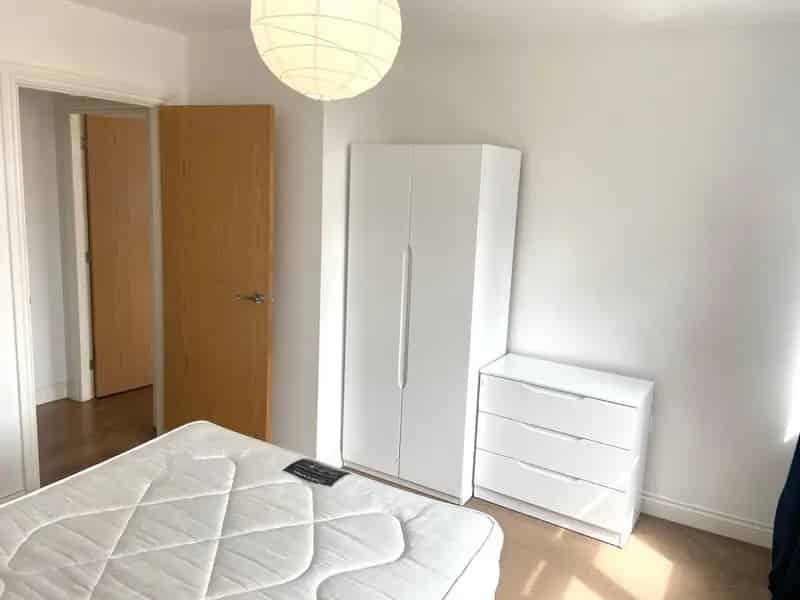 Top Floor Birmingham Apartment Available July - Zero Deposit Option