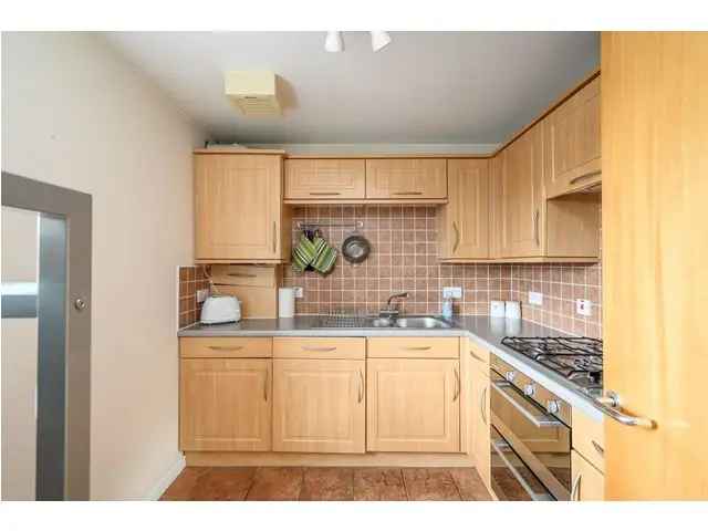 2 bedroom flat  for sale