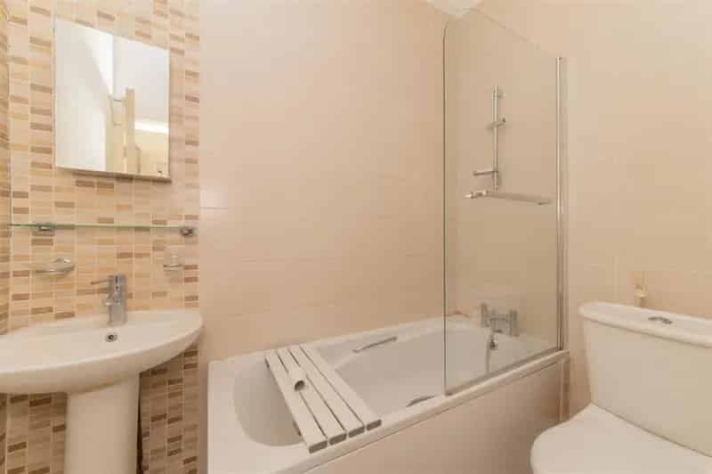 0 Bedroom Studio House to Rent Cash Buyers Chain Free