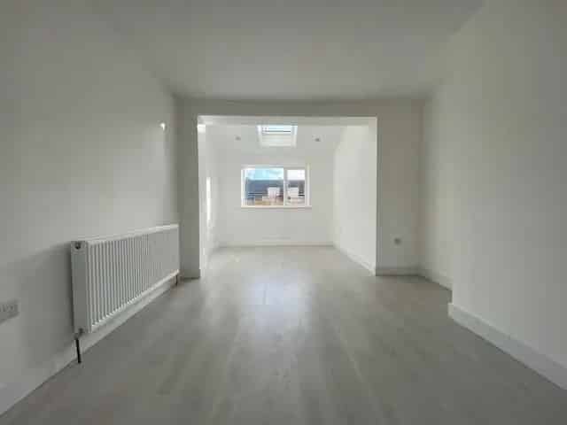 Two Double Bedroom Semi-Detached House in Maltby