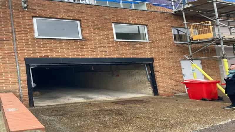 Richmond Annexe Near Station - 668 sq ft Plus Storage