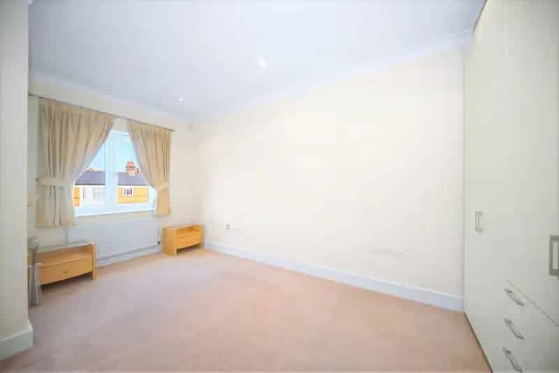 1 Bedroom Apartment House to Rent