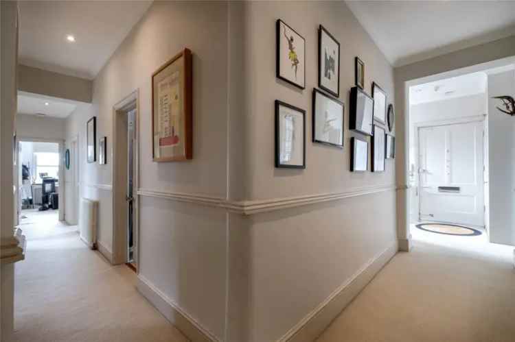 4 Bedroom Flat for Sale in Battersea Park