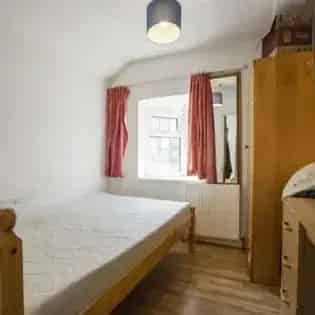 3 Bed 3 Bath Student Flat Birmingham 83m² Garden