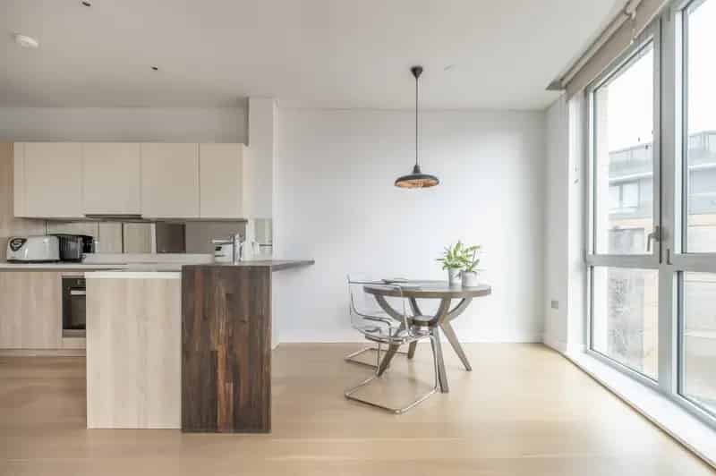 2 Bedroom Flat for Sale in Putney Plaza