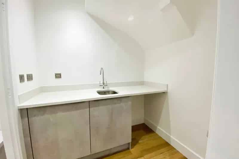 Exceptional 3-Bed Home near Wollaton Hall Park