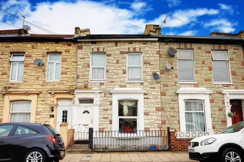3 Bedroom Terraced House to Rent Near Homerton Station