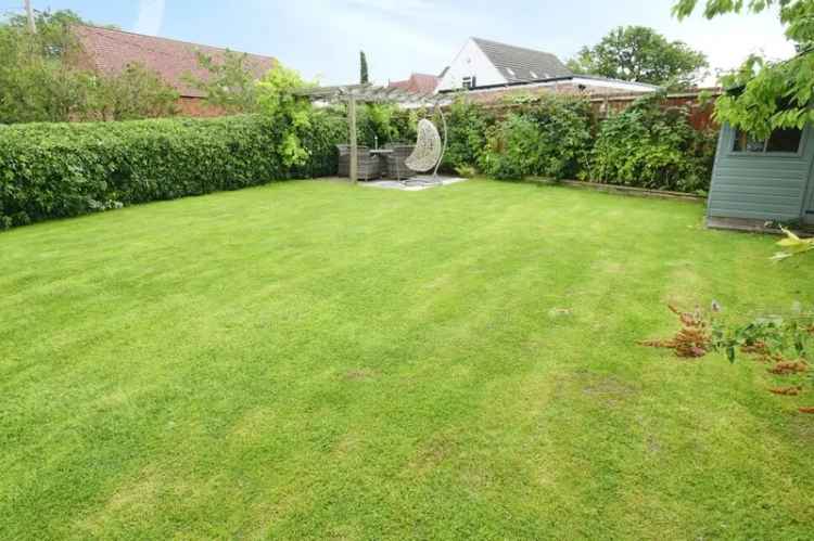 3 Bedroom Detached House for Sale Allesley West Midlands