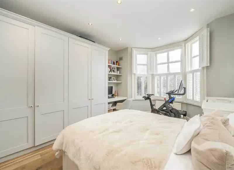 2 Double Bedroom Period Conversion Flat Abbeville Village Clapham
