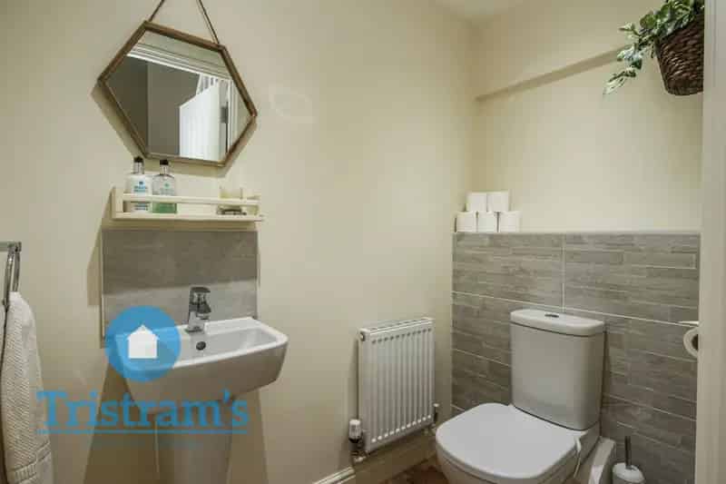 2 Bedroom Barn Conversion House to Rent