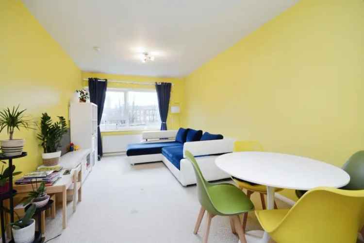 2 Bedroom Apartment for Sale in Brentwood